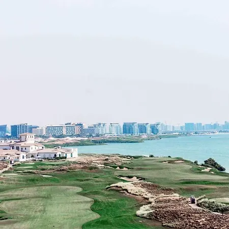 Luxurious 4 Bed Apartment On Yas Island, Abu Dhabi